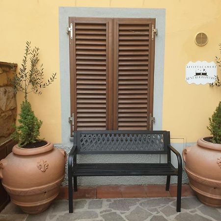 Rent Room Iacopo Capannori Ngoại thất bức ảnh